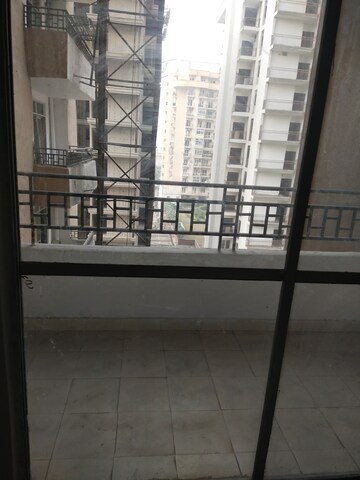 3 BHK Apartment For Rent in Kbnows Apartment, Sector 16 Greater Noida