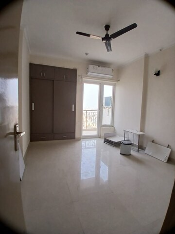 2 BHK Apartment For Rent in Pareena Micasa, Sector 68