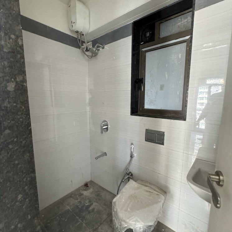 Bathroom, kalpataru-crest 1 Bedroom 482 Sq.Ft. Apartment In Bhandup West Mumbai 7981876