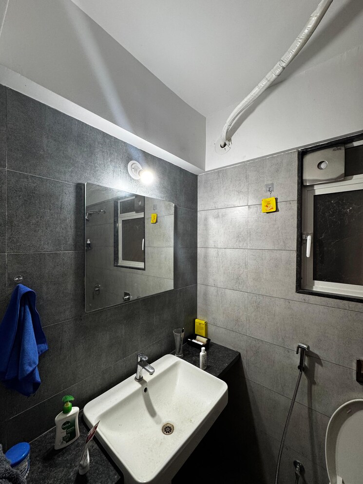 Bathroom, siddhivinayak-echoing-greens 2 Bedroom 1050 Sq.Ft. Apartment In Wakad Pune 7981874