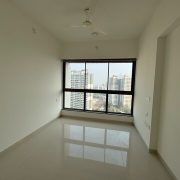 Room in 1 BHK Apartment at Kalpataru Crest, Bhandup West – for Rent