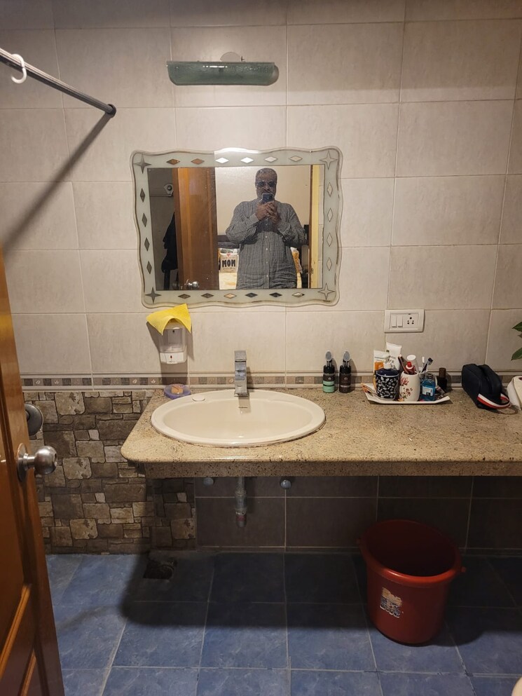 Bathroom, h-m-astoria 3 Bedroom 3200 Sq.Ft. Apartment In Benson Town Bangalore 7981898