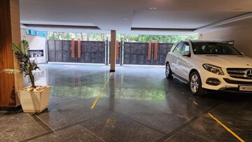 Parking in 4 BHK Builder Floor at Palam Vihar Residents Association, Palam Vihar – for Rent