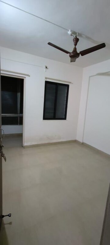 Room in 2 BHK Apartment at Wadgaon Sheri – for Rent