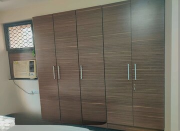 Room in 2 BHK Apartment at Kalpataru Parkcity Sunrise C, Kolshet Road – for Rent