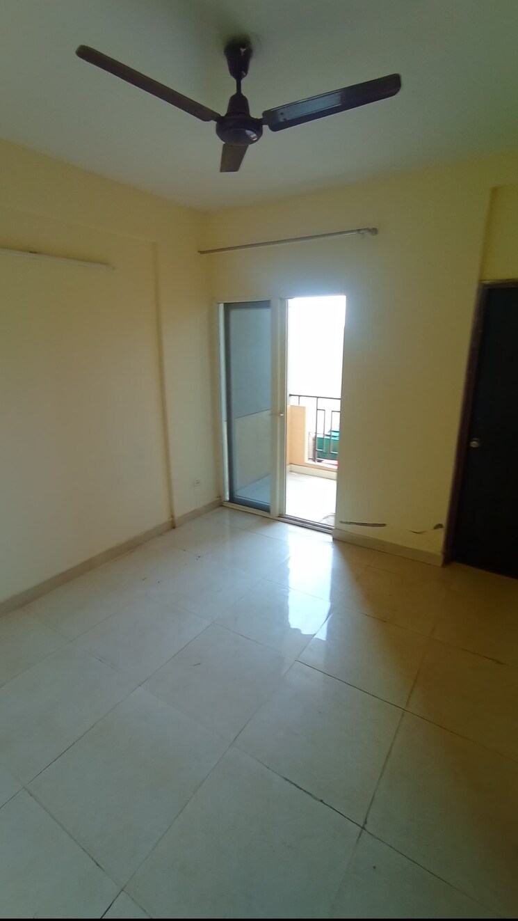 Room, signature-global-orchard-avenue 2 Bedroom 750 Sq.Ft. Apartment In Sector 93 Gurgaon 7981937