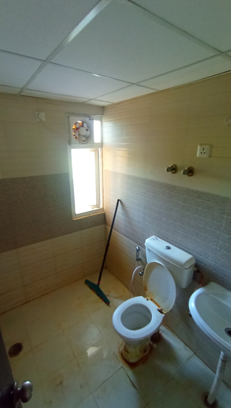 Bathroom, signature-global-orchard-avenue 2 Bedroom 750 Sq.Ft. Apartment In Sector 93 Gurgaon 7981937