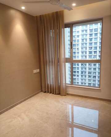 Room in 1 BHK Apartment at Hiranandani Regent Hill, Powai – for Rent
