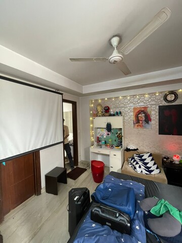 Master Bedroom in 1 BHK Builder Floor at Kalkaji – for Rent