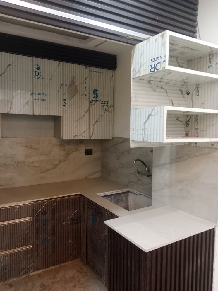 Kitchen, sector 73 3 Bedroom 1500 Sq.Ft. Builder Floor In Sector 73 Noida 7982012