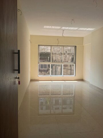 Room in 2 BHK Apartment at Kyraa Ariso Apartment, Chembur – for Rent