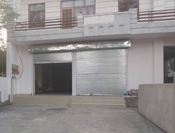 Commercial Shop 300 Sq.Ft. For Rent in Gomti Nagar Lucknow  7982080