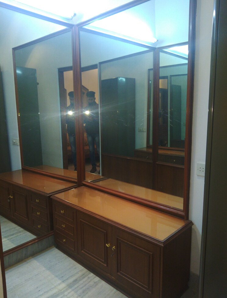 Master Bedroom, defence colony 2 Bedroom 1850 Sq.Ft. Builder Floor In Defence Colony Delhi 7982078