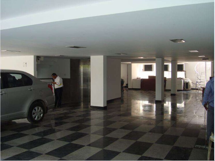  Parking, defence colony 3 Bedroom 2925 Sq.Ft. Builder Floor In Defence Colony Delhi 7982111