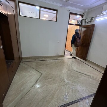 Room in 2 BHK Builder Floor at Lajpat Nagar ii – for Rent
