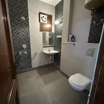 Bathroom in 2 BHK Builder Floor at Lajpat Nagar ii – for Rent