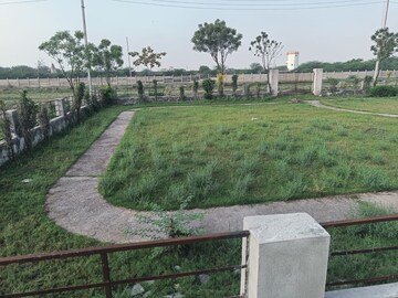  Plot – Garden View at Chhata - for Sale