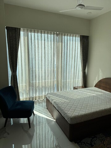 Bedroom in 4 BHK Apartment at Indiabulls Blu, Worli – for Rent