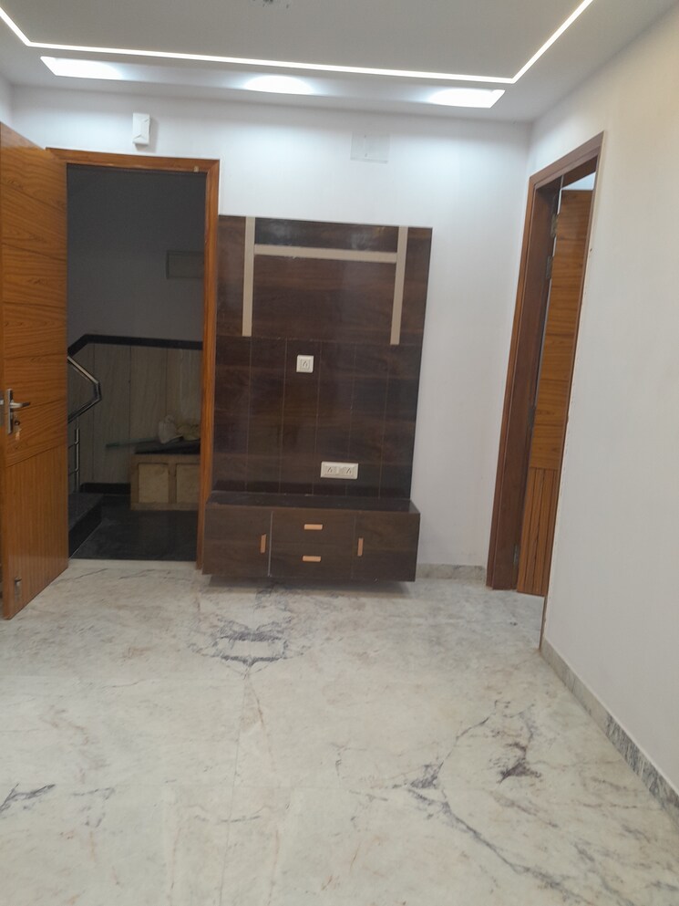 undefined, rohini sector 11 2 Bedroom 52 Sq.Mt. Builder Floor In Rohini Sector 11 Delhi 7982288