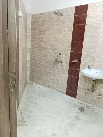 Bathroom in 1 BHK Builder Floor at Safdarjang Enclave – for Rent