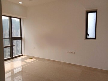 Room in 4 BHK Apartment at Lodha The Park, Worli – for Rent