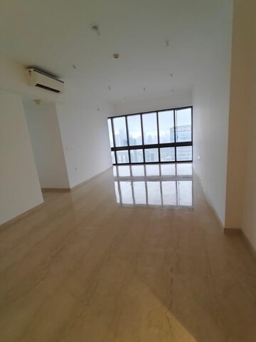 Room in 3 BHK Apartment at Lodha The Park, Worli – for Rent