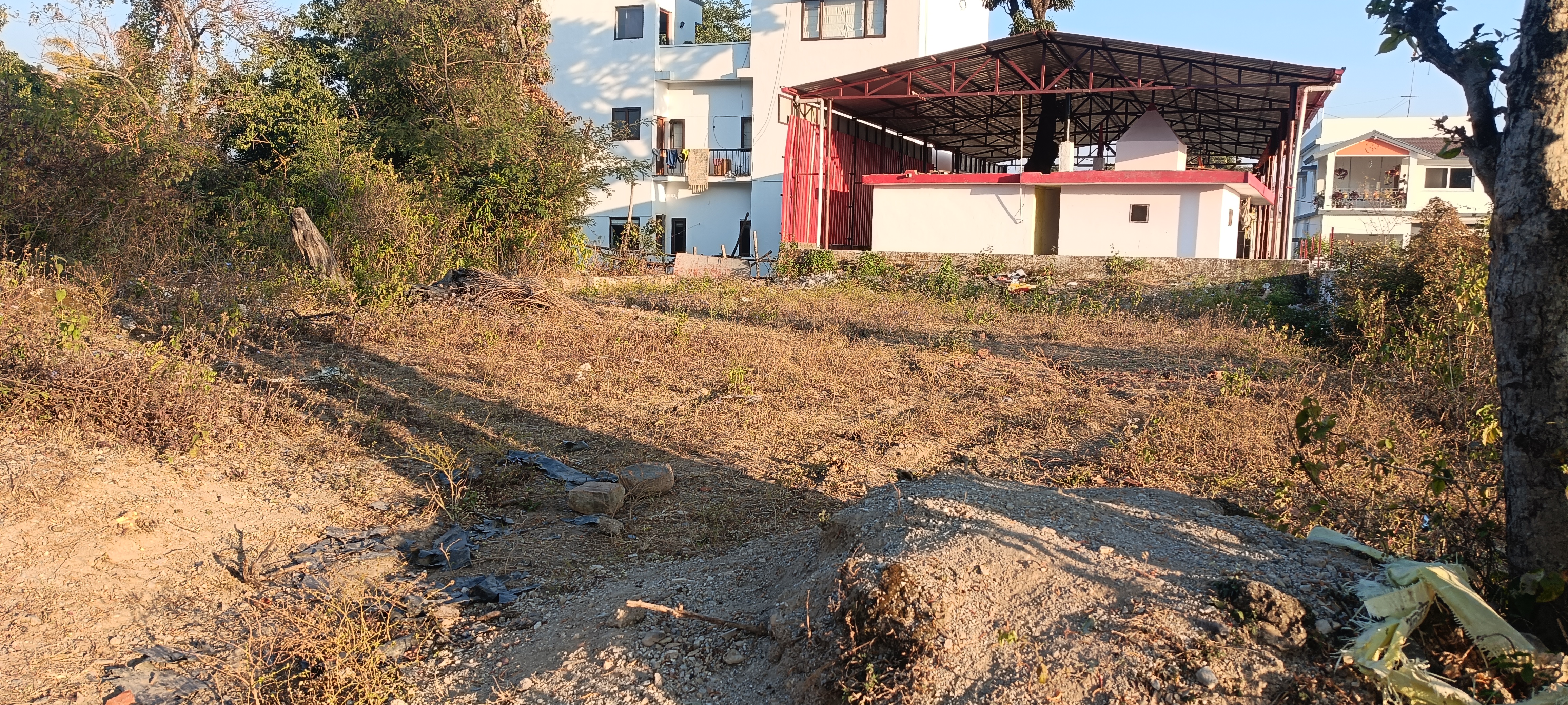 Plot For Sale in Garhi Cantt