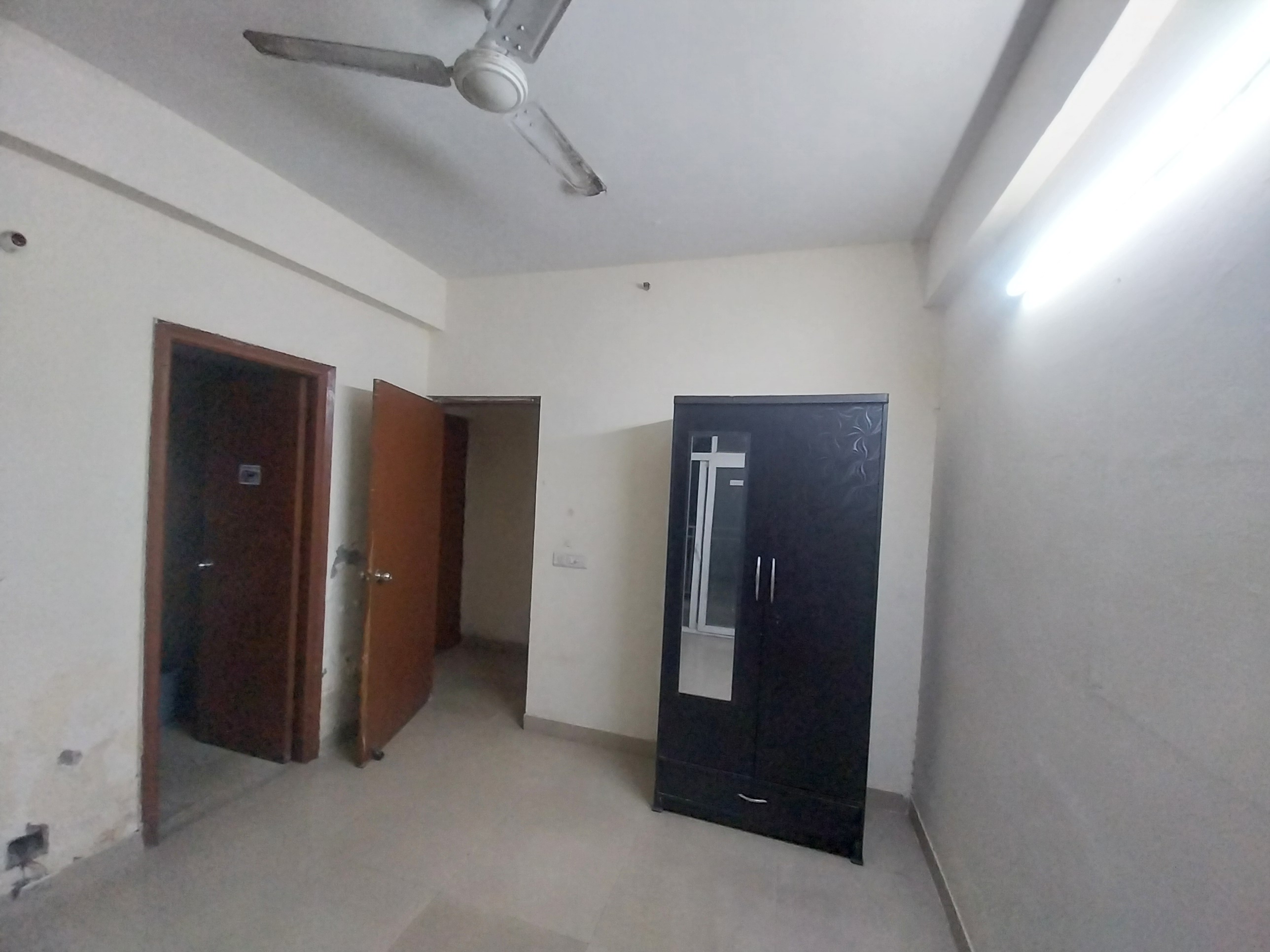 2 BHK Apartment For Sale in Mahagun Mywoods