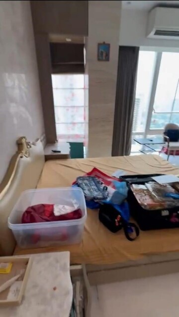 Bedroom in 4 BHK Apartment at Indiabulls Blu, Worli – for Rent