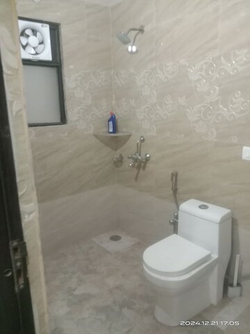 Bathroom in 2 BHK Builder Floor at Sector 9 – for Rent