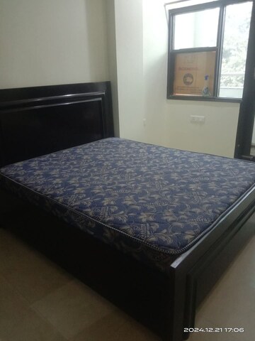 Bedroom in 2 BHK Builder Floor at Sector 9 – for Rent