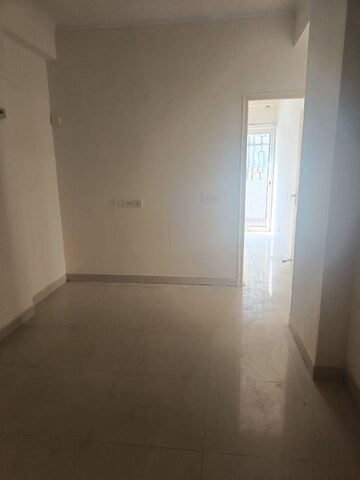 Room in 3 BHK Apartment at Gardenia Golf City, Sector 75 – for Rent