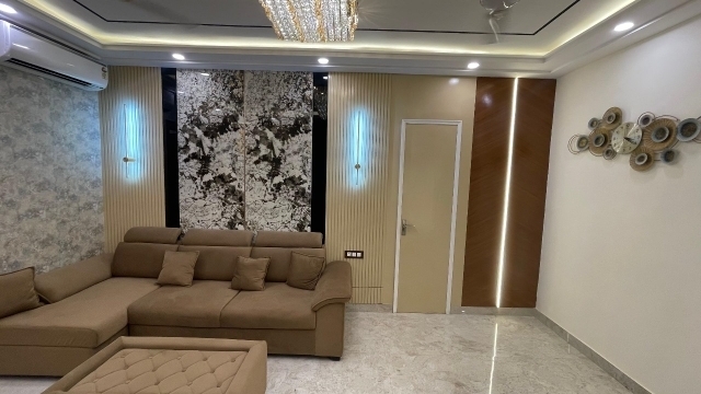 3 BHK + Servant Room Builder Floor For Sale in Sector 70