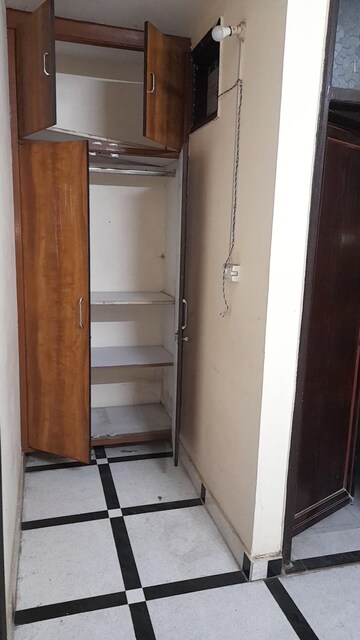 Bathroom in 2 BHK Builder Floor at Mayur Vihar Phase 1 – for Rent