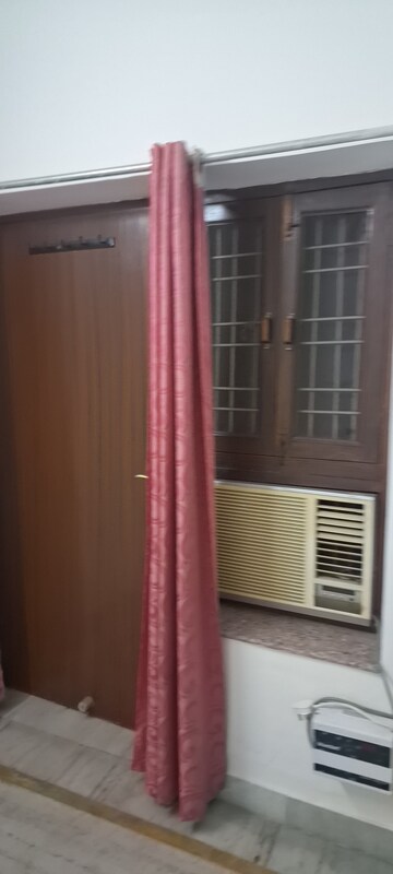 Bedroom in 2 BHK Independent House at Gomti Nagar – for Rent