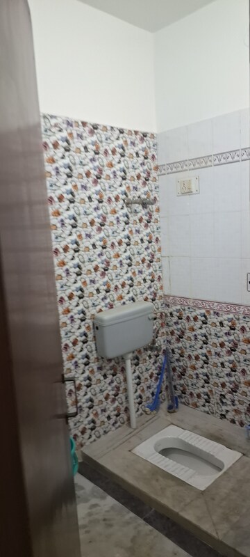 Bathroom in 2 BHK Independent House at Gomti Nagar – for Rent