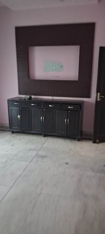 Bedroom in 2 BHK Independent House at Gomti Nagar – for Rent