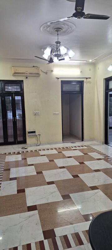  2 BHK Independent House at Gomti Nagar – for Rent