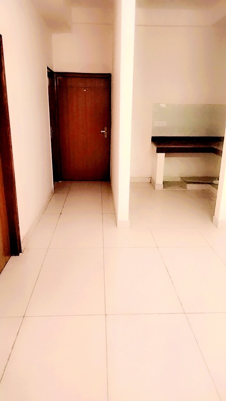 Room, sector 70 Pg For Girls In Sector 70 7982567