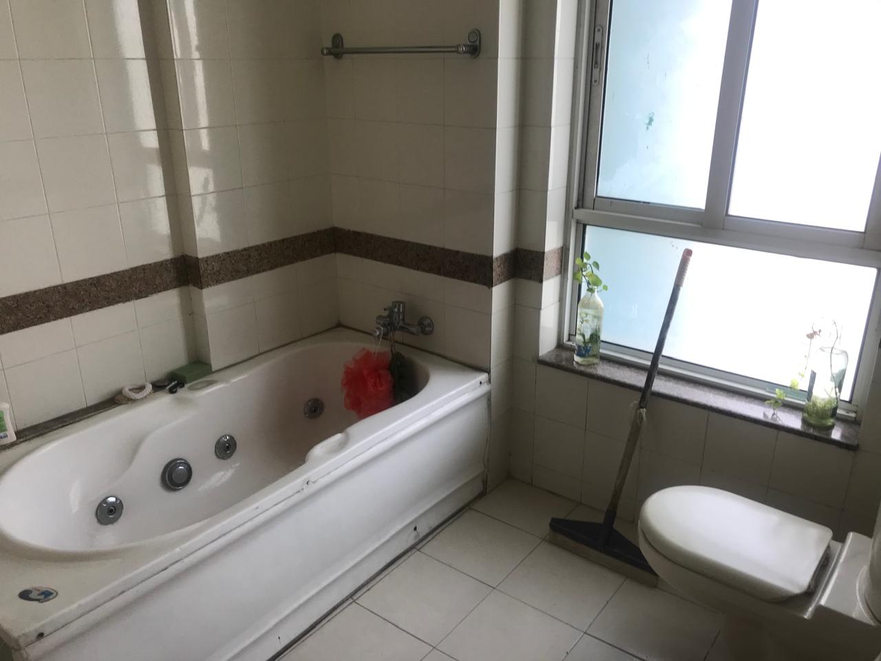 3 BHK + Servant Room Apartment For Sale in Tata Raheja Raisina Residency