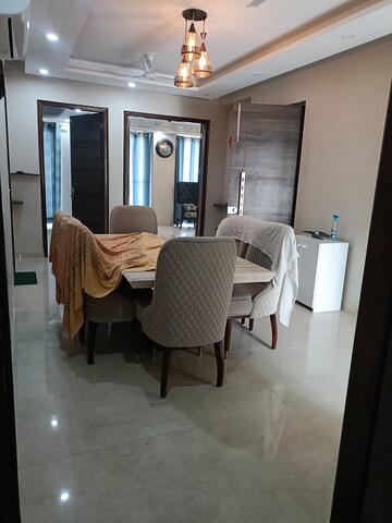 Master Bedroom in 4 BHK Builder Floor at Ansal Plaza Sector-23, Sector 23 – for Rent