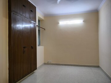 Room in 3 BHK Apartment at Ip Extension – for Rent