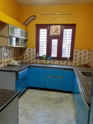 Room in  Pg at Sector 28 – for Rent