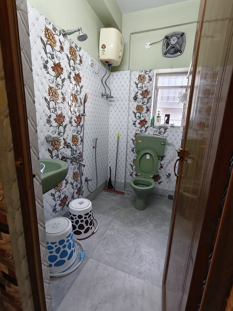 Bathroom, behala chowrasta 2 Bedroom 660 Sq.Ft. Builder Floor In Behala Chowrasta Kolkata 7982707
