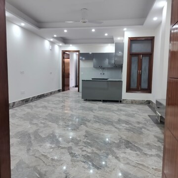 Room in 3 BHK Builder Floor at Saket – for Rent