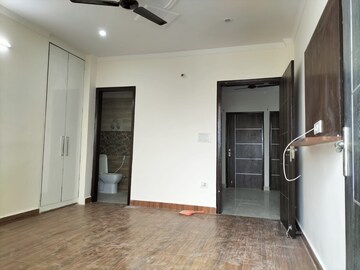 Building Lobby in 3 BHK Builder Floor at New Palam Vihar 3, Sector 111 – for Rent