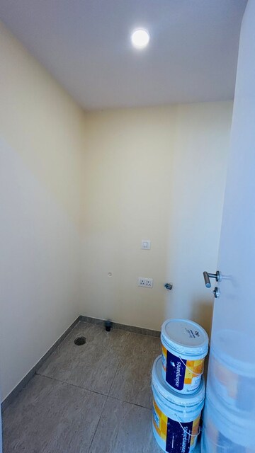 Bathroom in 2 BHK Apartment at Hiranandani Estate – for Rent