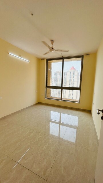 Room in 2 BHK Apartment at Hiranandani Estate – for Rent