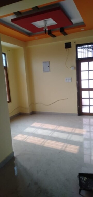 Room in 2 BHK Independent House at Aliganj – for Rent