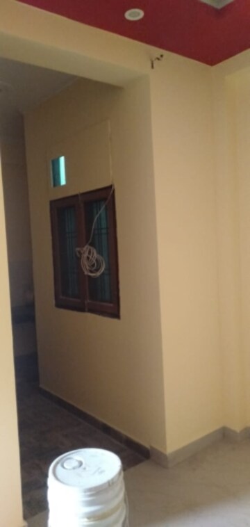 Room in 2 BHK Independent House at Aliganj – for Rent